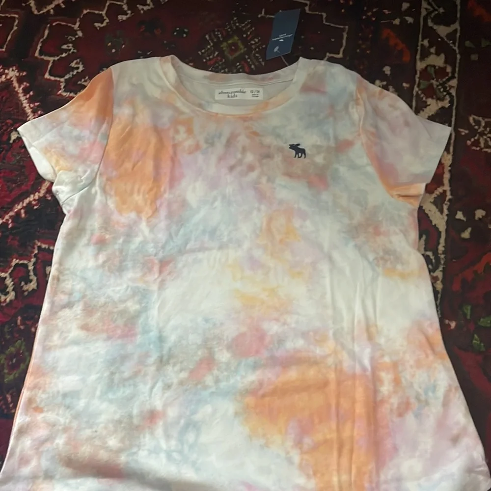 Abercrombie and Fitch‎ tie dye tee shirt and socks and scrunchies